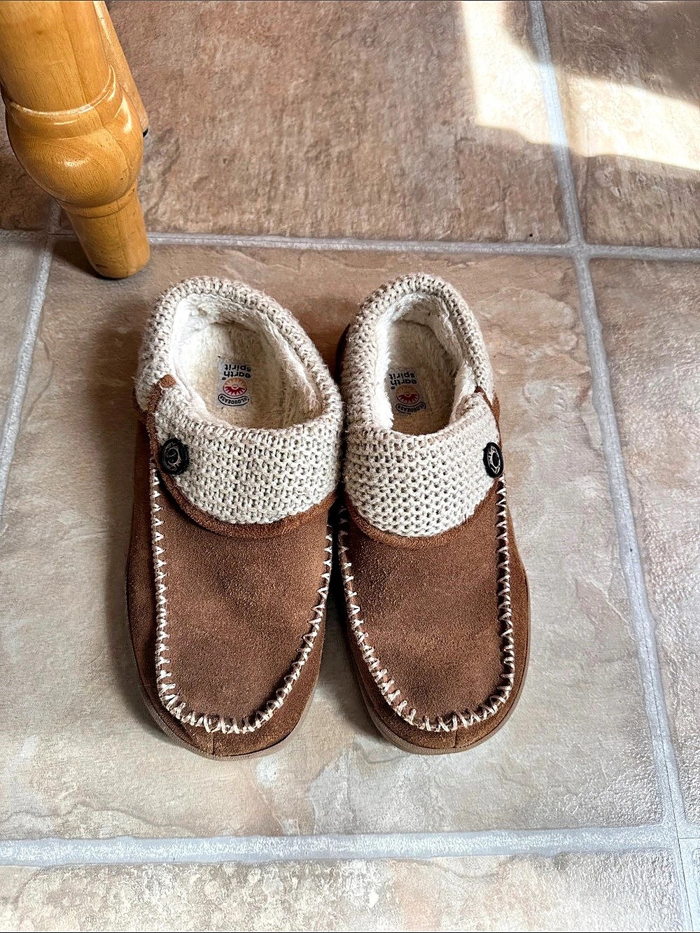CloudEase Earth Spirit Cozy Lined Slippers in Brown & Cream - fits sizes 8-10